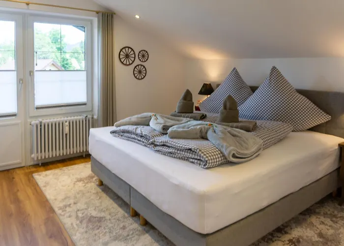 Berge, Balkon Und Ausstattung Mitten In Js2 * Sonthofen